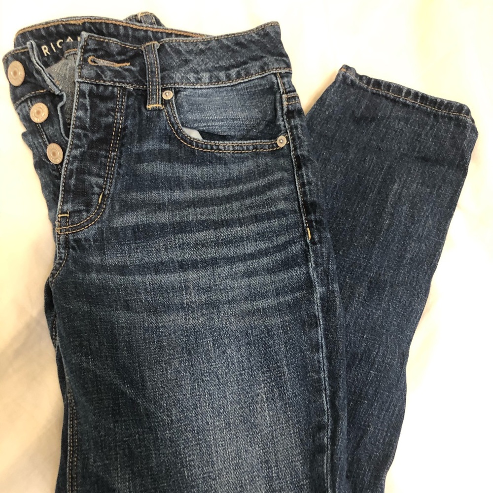 American Eagle tomgirl Jean
